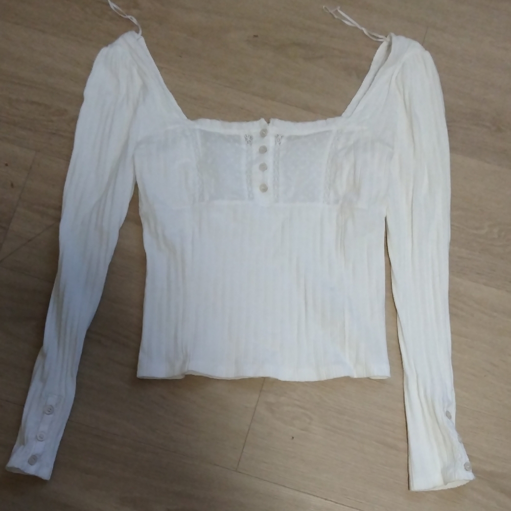 FREE PEOPLE- Elegant White Long Sleeve Top Size M